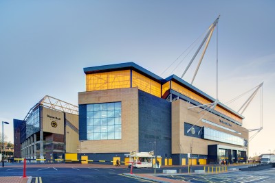 Die Verankerungselemente und Zugstabsysteme von Anker Schroeder kommen weltweit in Großbauwerken, u.a. im Berliner Hauptbahnhof, dem Tagungszentrum der Hannover Messe oder der 1.500m langen Bosporus-Brücke in Istanbul, zum Einsatz (Bild: Wolverhampton Fußball-Stadion, UK).