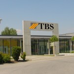 Die oberschwäbische Torbau Schwaben GmbH mit ihren knapp 100 Mitarbeitern ist mit über 150.000 Kunden einer der europaweit führenden Hersteller von Garagentoren.
