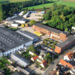 REISS Büromöbel Stammsitz im brandenburgischen Bad Liebenwerda, an dem rund 180 Mitarbeiter beschäftigt sind.